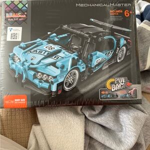 Pull-Back Race Car Building Set - Blue and Black NIB